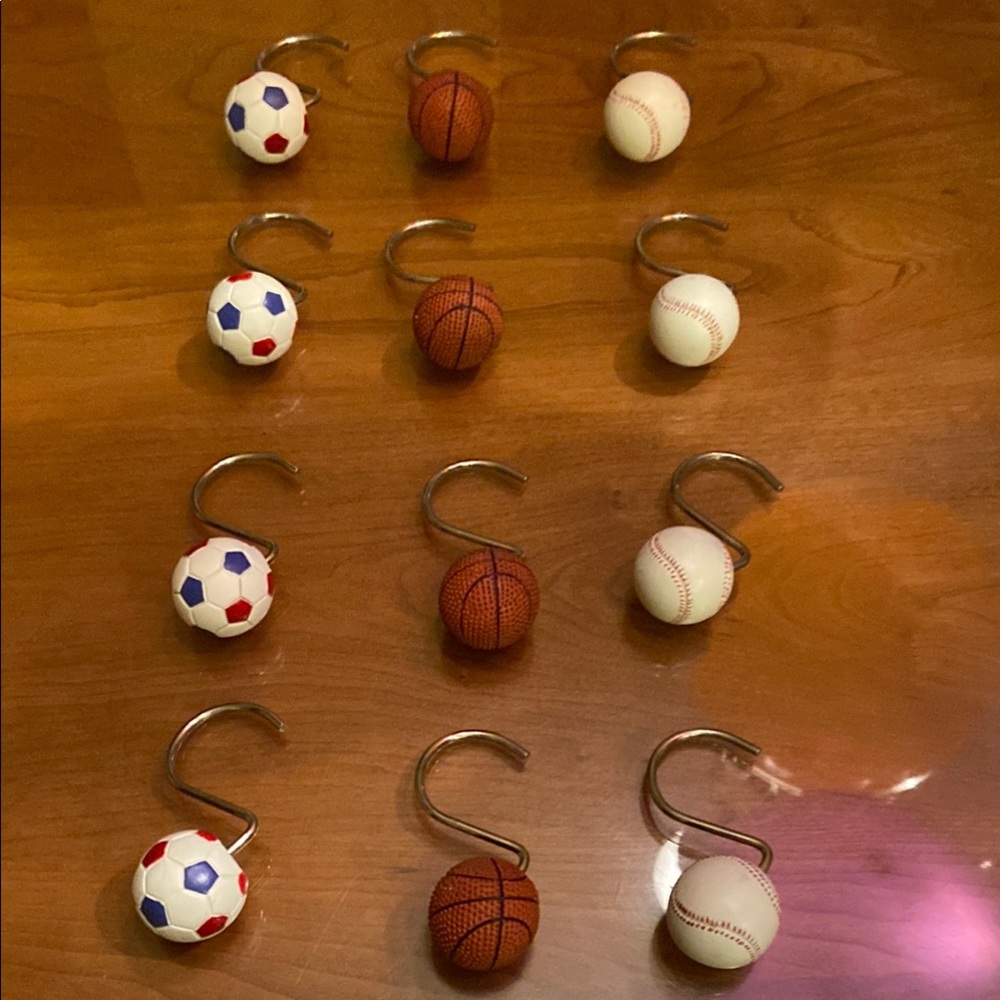 Source Unknown Sports Ball Shower Hooks Set